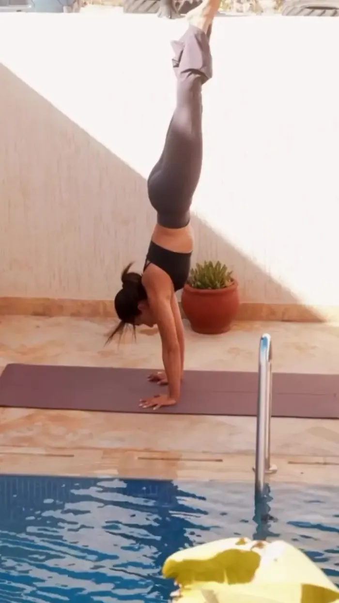 Vinyasa Yoga · 3